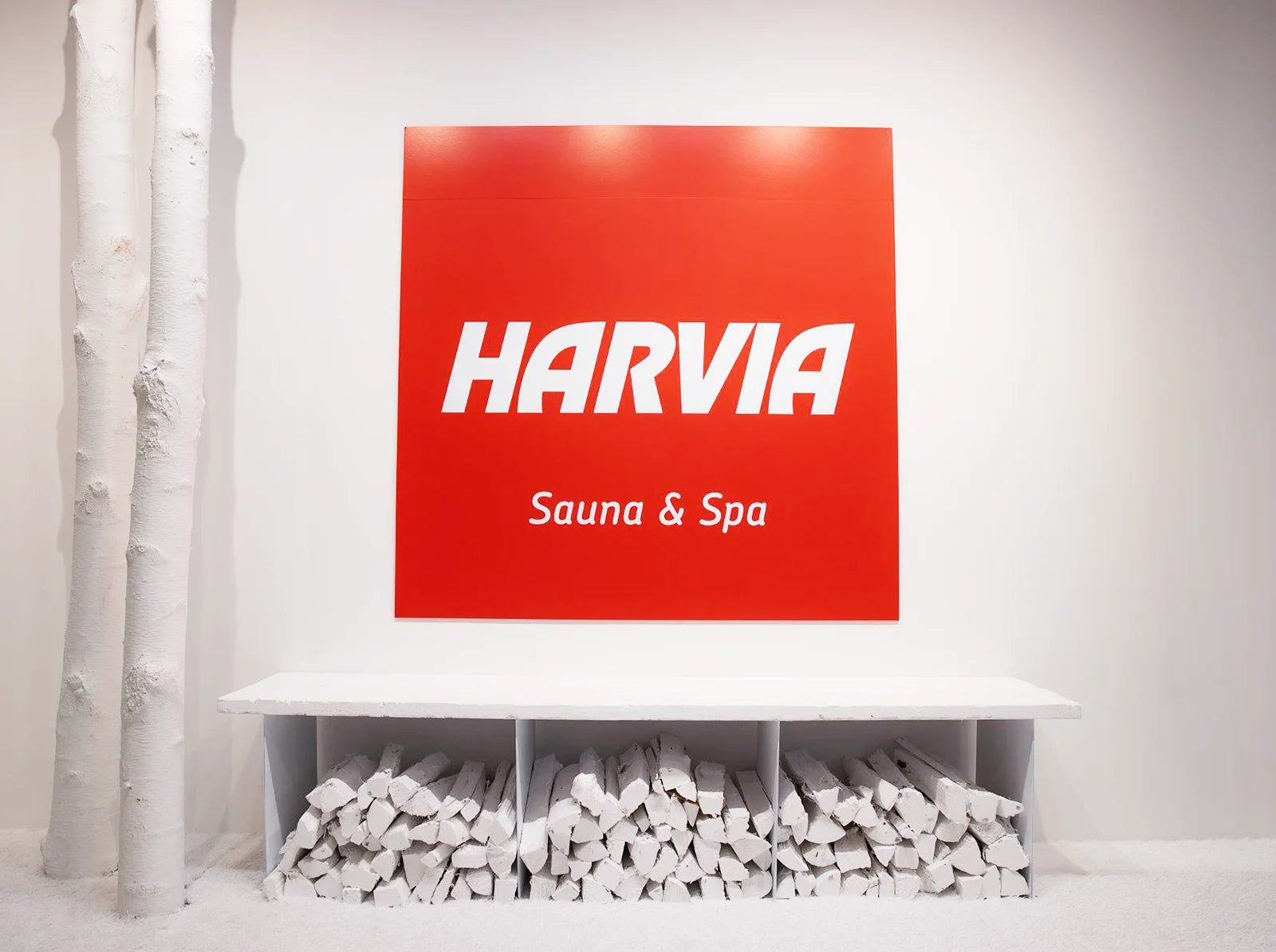専属担当が購入から設置まで丁寧・迅速に対応。日本全国でサポート体制を整えております。